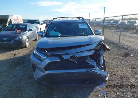 2024 Toyota Rav4 Xle z USA, uszkodzony, nr VIN 2T3P1RFV9RW448409